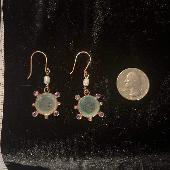 Earrings - Picture 1 of 2